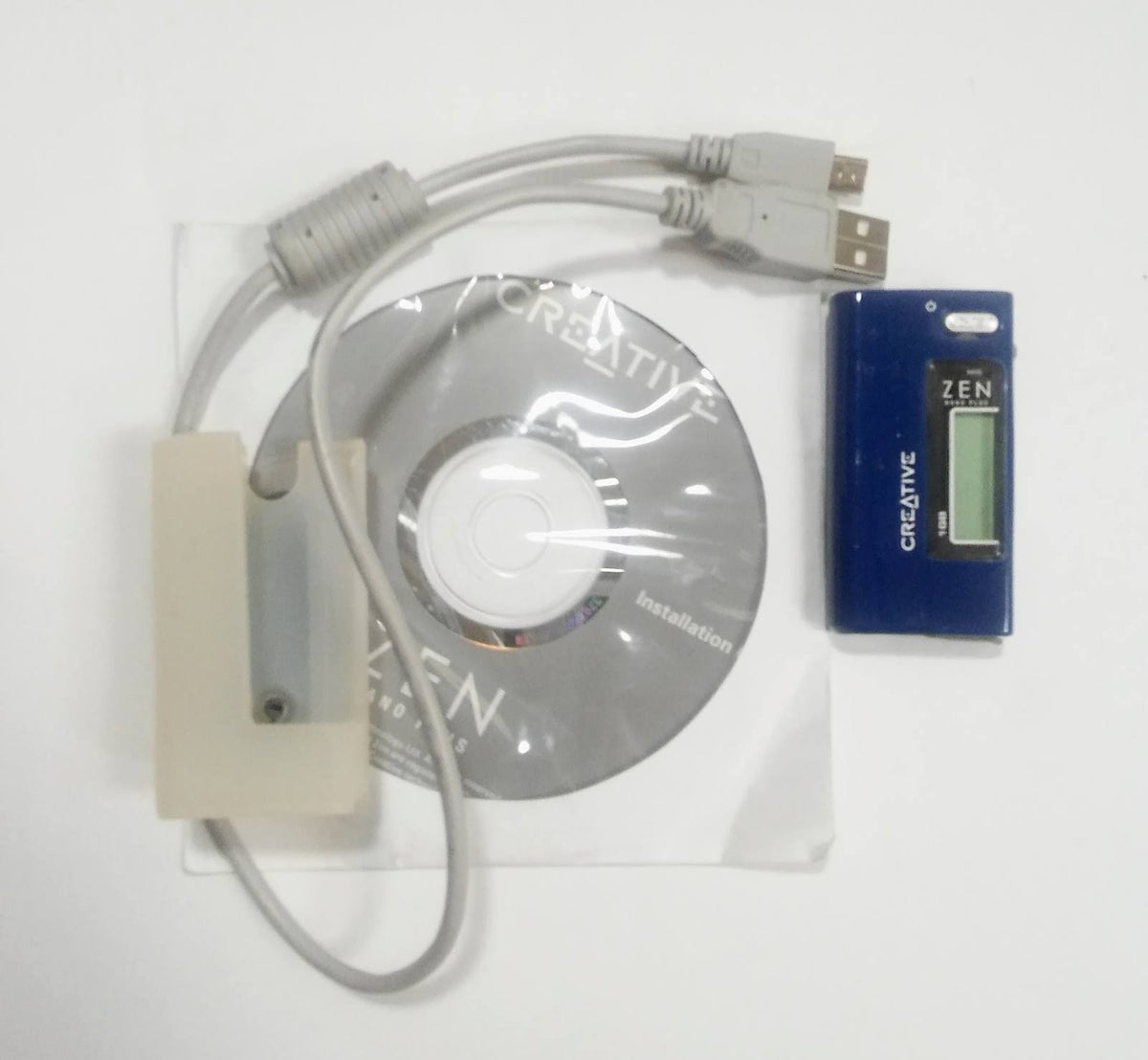 1 GB Blue MP3 Player C77004