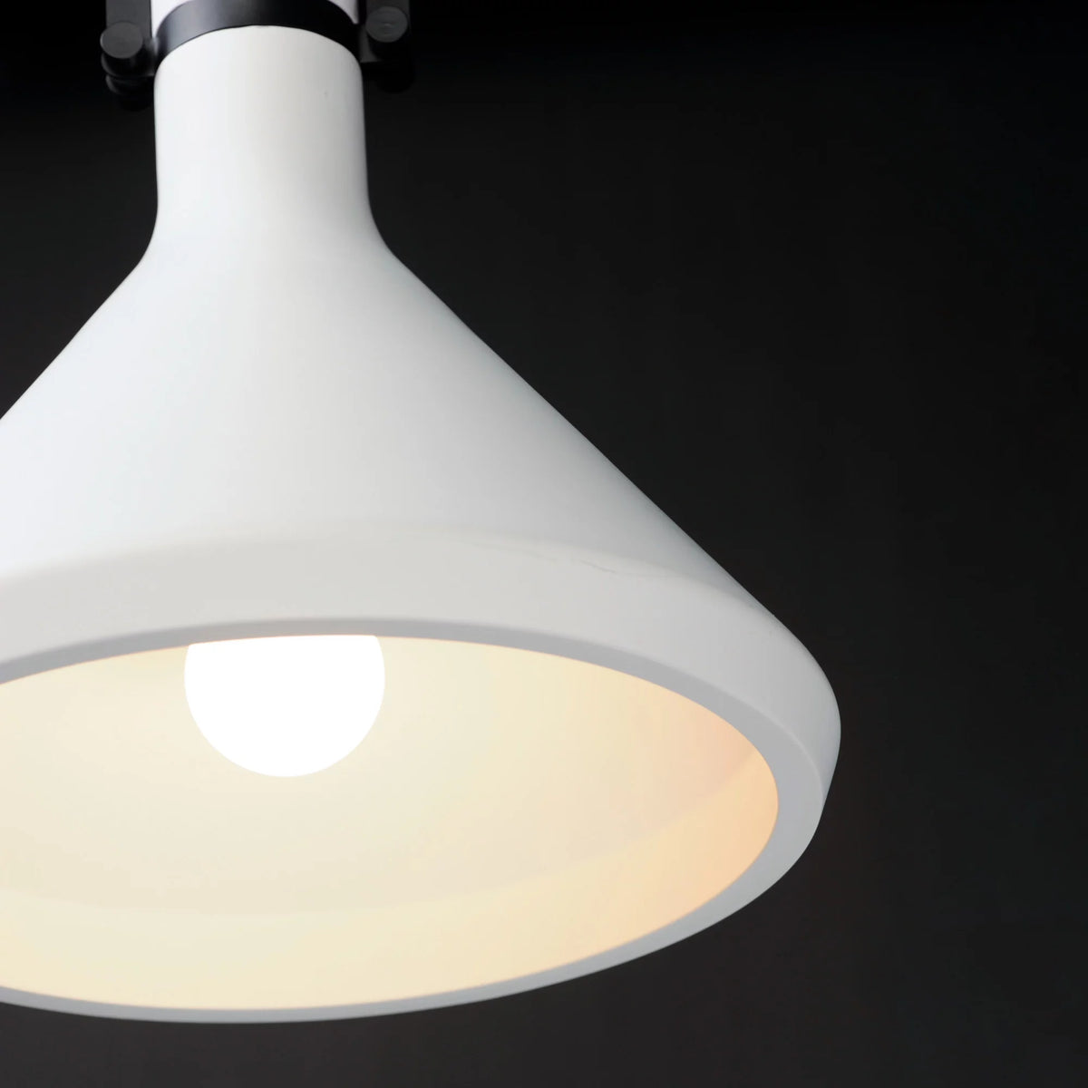 1 Light Black Pendant Q330360