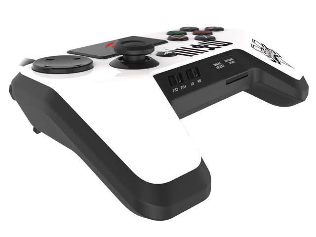 White Fightpad Pro for Playstation 4 U420039