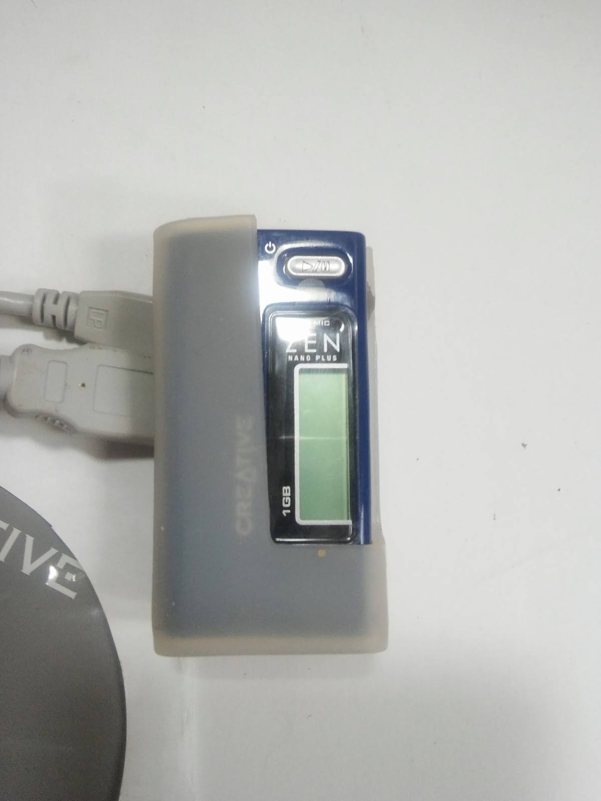 1 GB Blue MP3 Player C77004