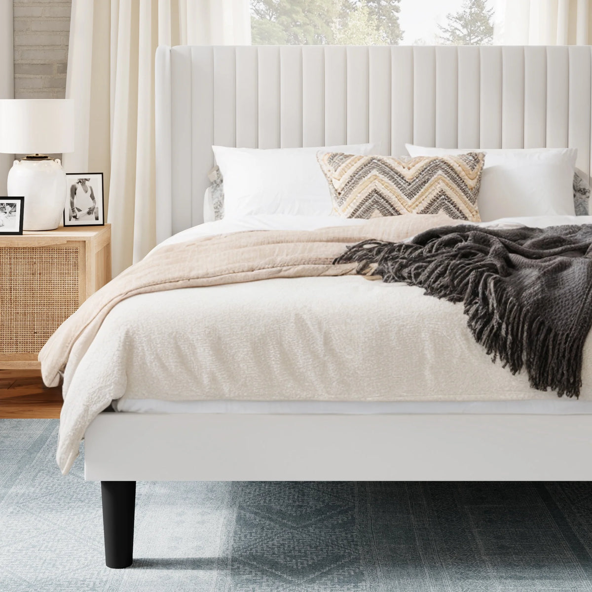Queen Size Velvet Upholstered Platform Bed Frame G7070
