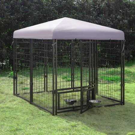 Outdoor Dog Kennel with Feeding Door and Cover X580257