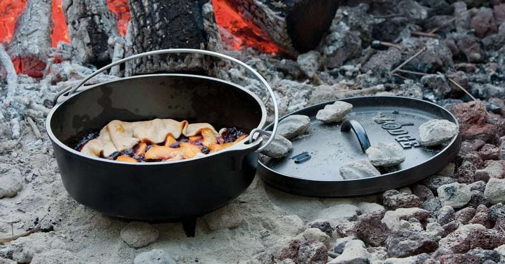 12 Inch 6 Quart Seasoned Cast Iron Camp Dutch Oven V888340
