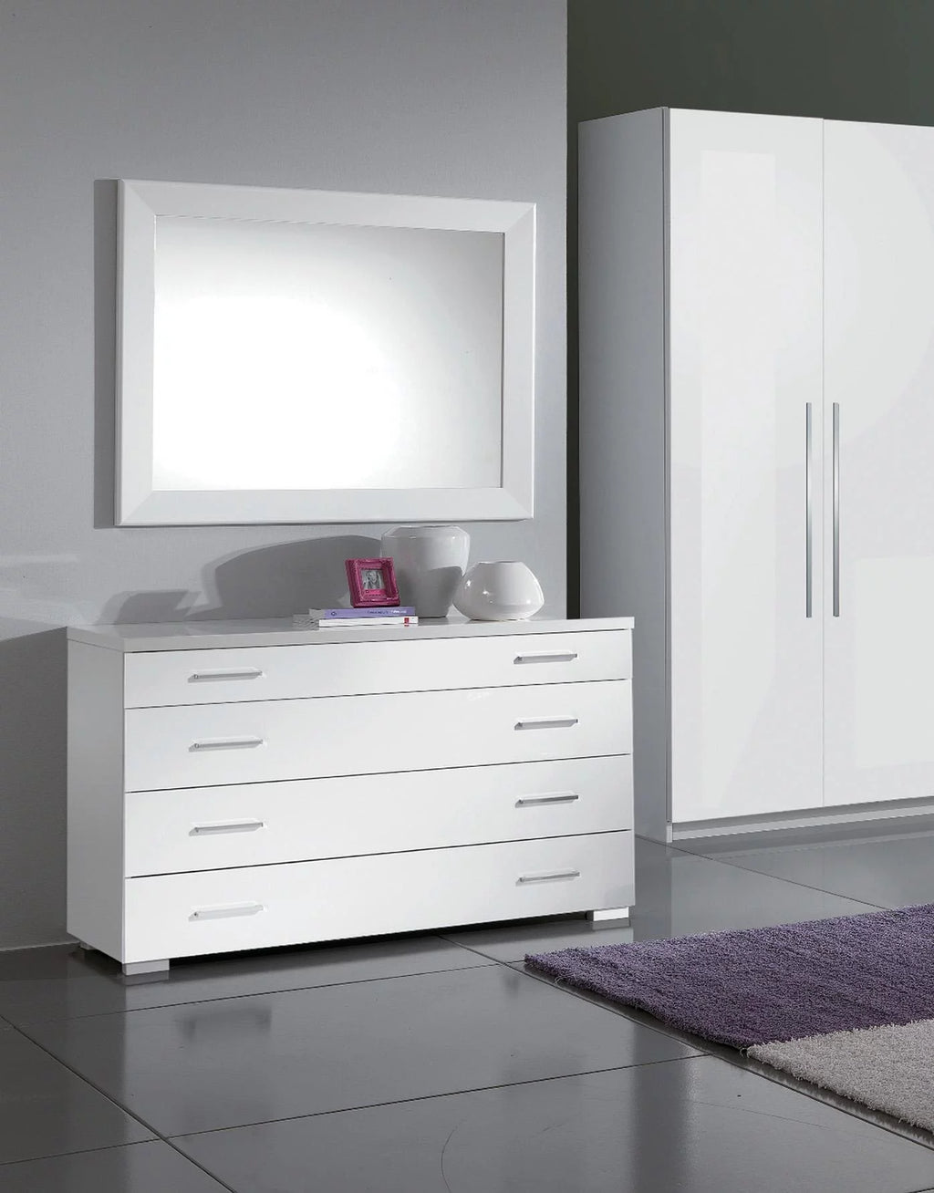 White High Gloss Lacquer 4 Drawer Dresser N355