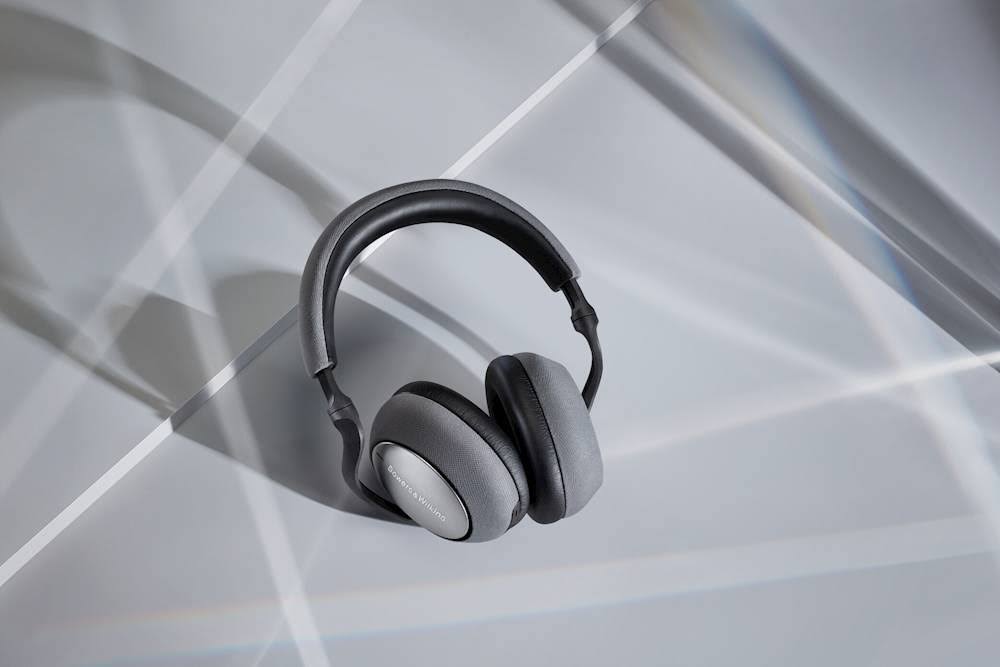 Silver Over-Ear Noise Canceling Wireless Headphones E615