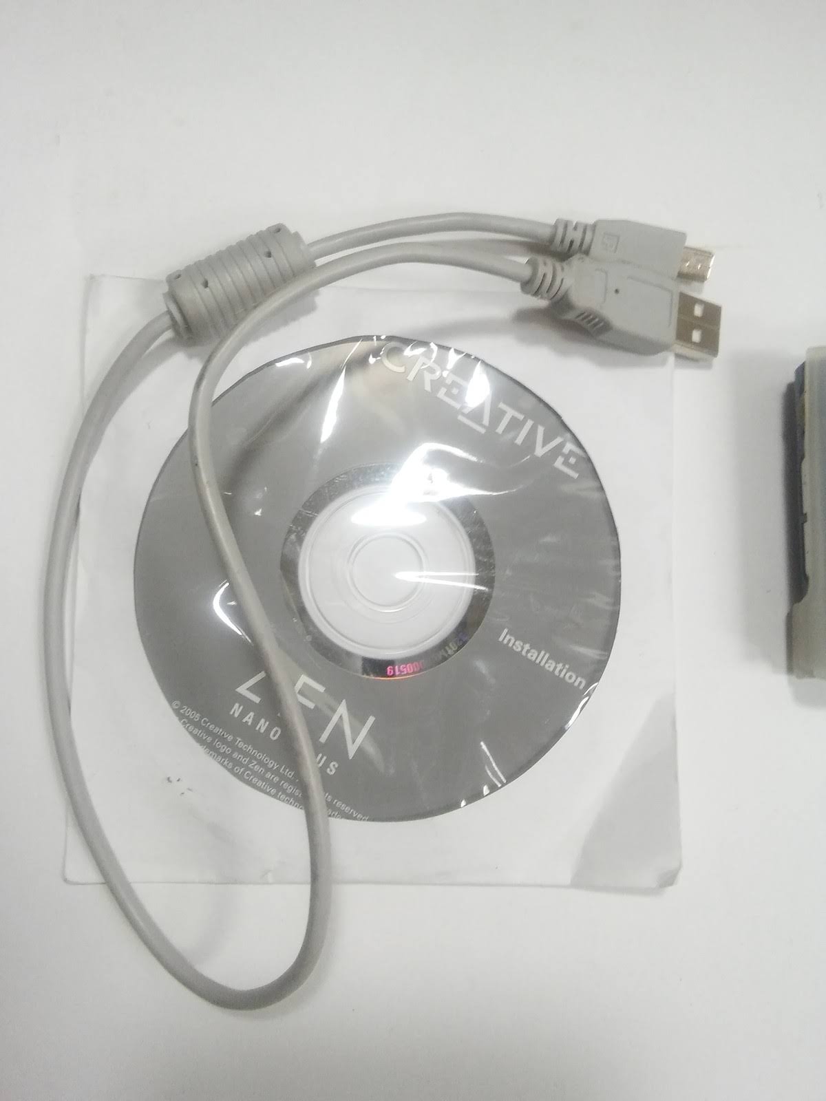 1 GB Blue MP3 Player C77004