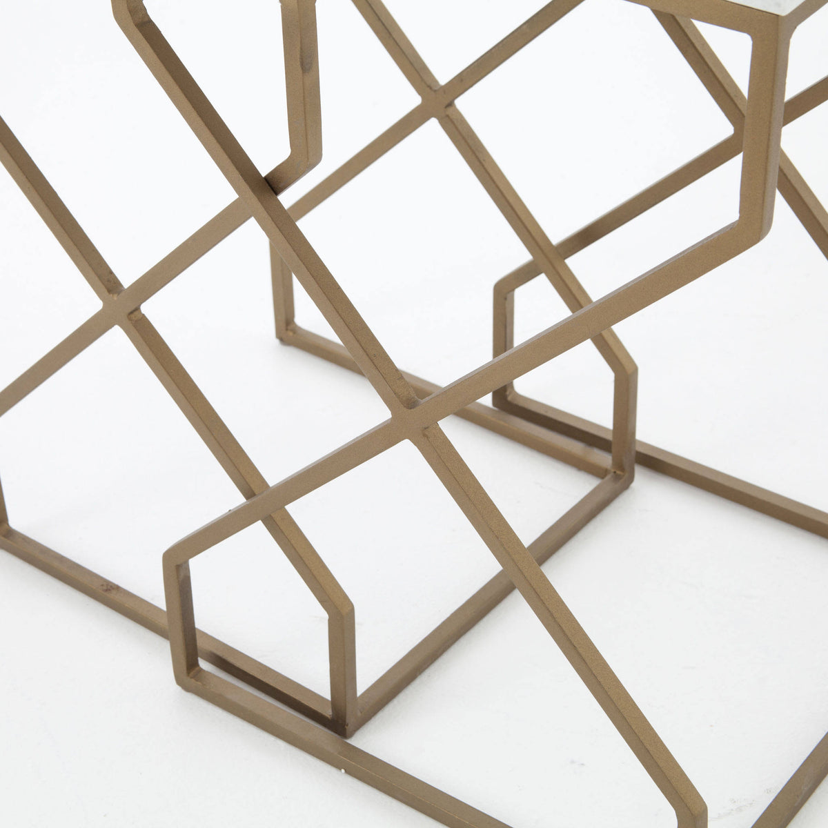 Nesting Tables U80498